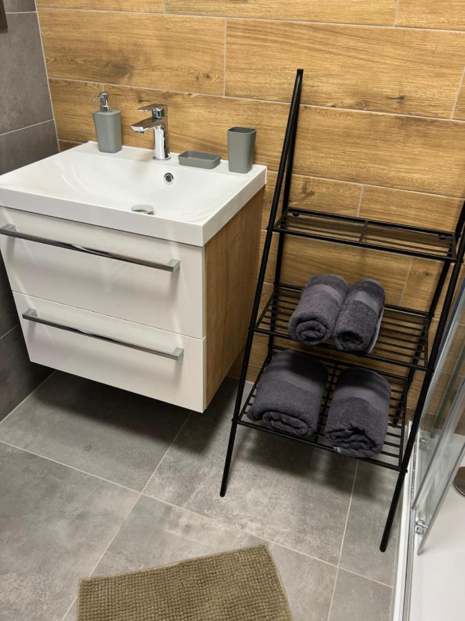 Hobiti Apartman - Bilbo Černá v Pošumaví Exteriör bild