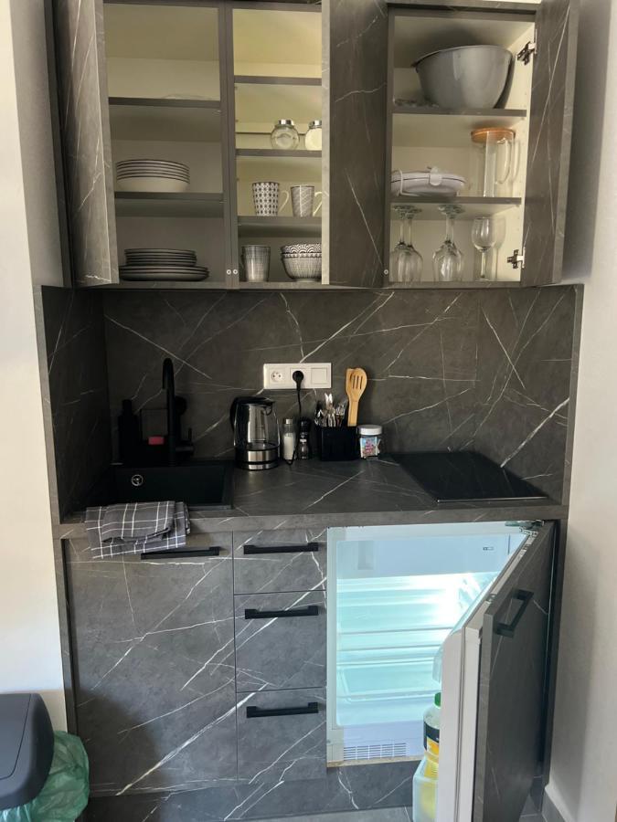 Hobiti Apartman - Bilbo Černá v Pošumaví Exteriör bild